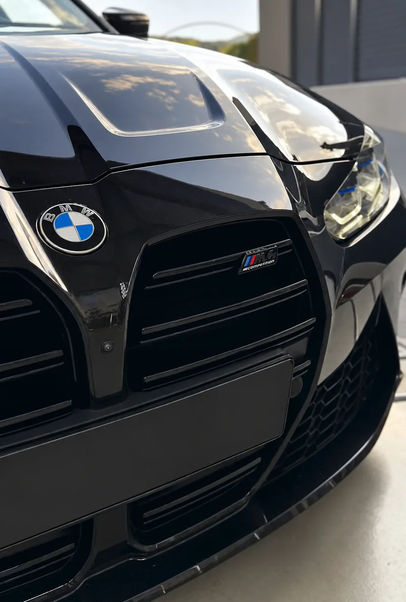 BMW Front mit NF-Automotive Kennzeichenrahmen